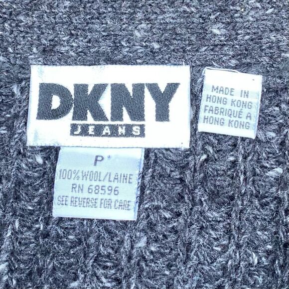 Women's DKNY Heathered Gray 100% Wool Sweater/Cardigan w/Pockets. EUC Petite - Picture 3 of 4